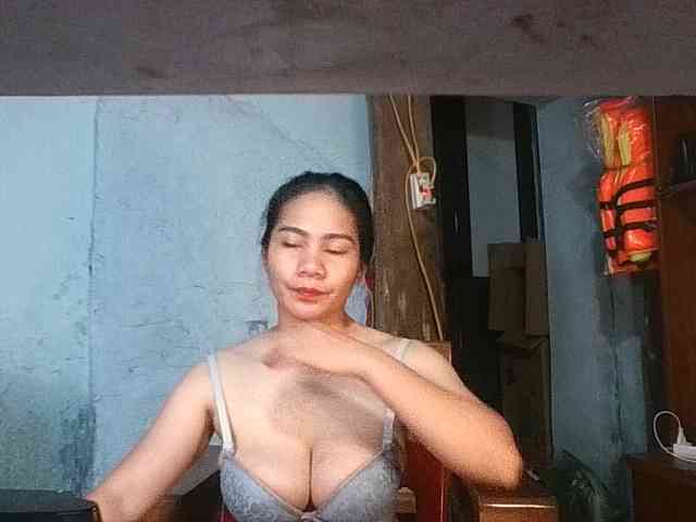 EllaShow93 webcam