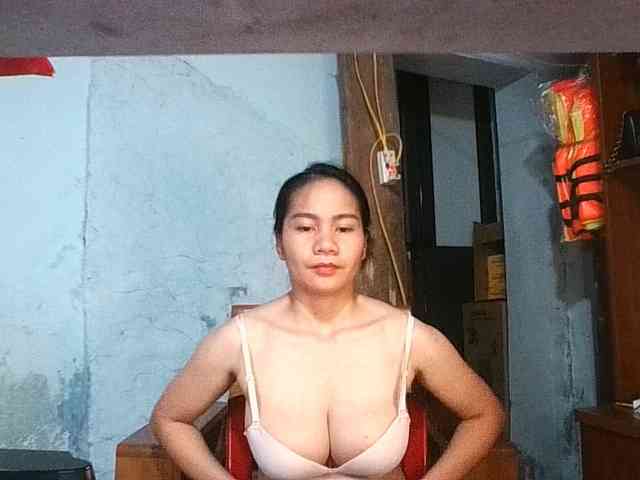 EllaShow93 webcam