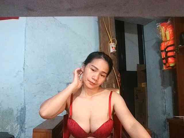 EllaShow93 webcam