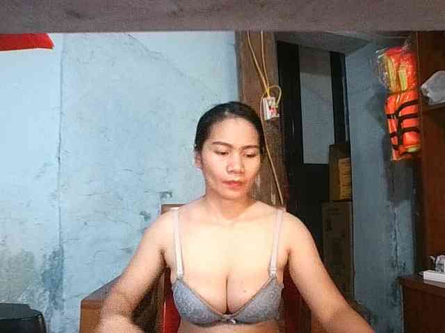 EllaShow93 webcam