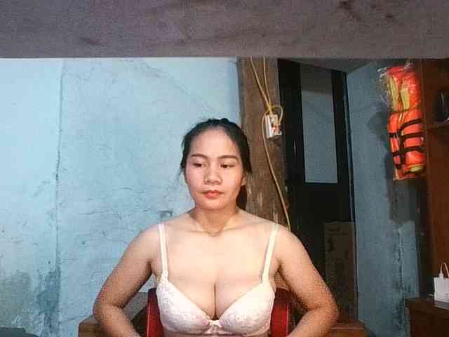 EllaShow93 webcam