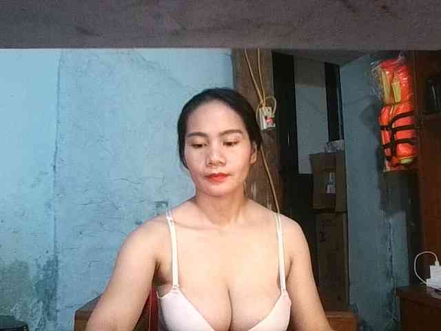 EllaShow93 webcam