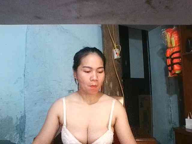 EllaShow93 webcam