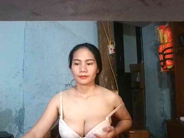 EllaShow93 webcam
