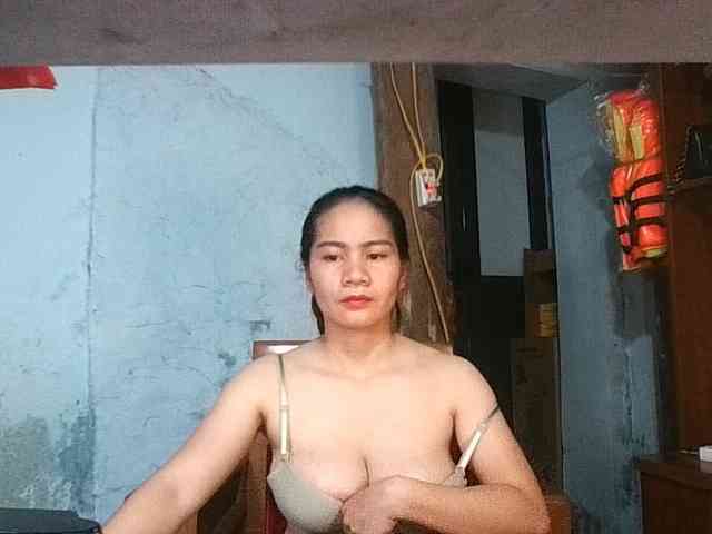 EllaShow93 webcam