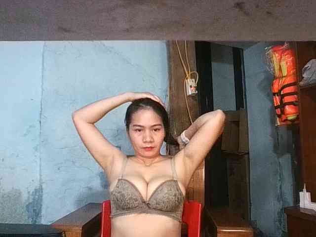 EllaShow93 webcam