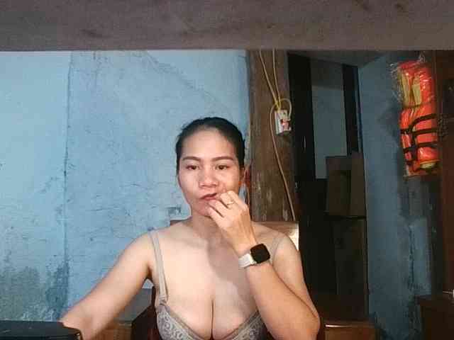 EllaShow93 webcam
