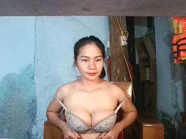 EllaShow93 webcam