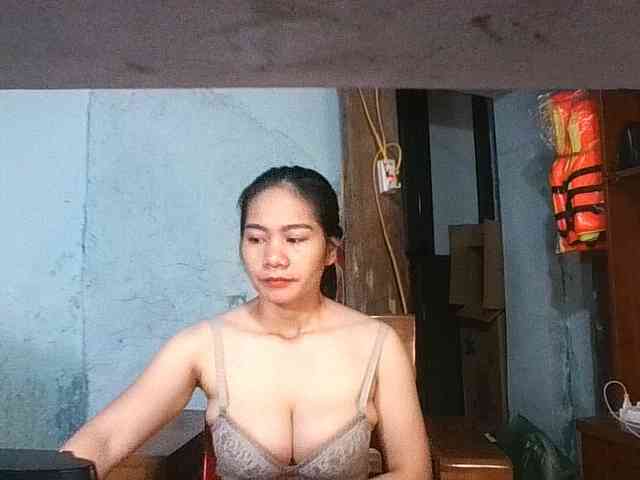 EllaShow93 webcam
