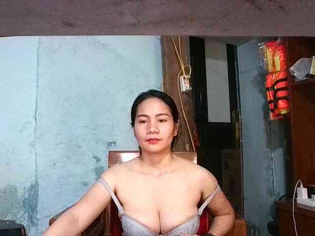 EllaShow93 webcam