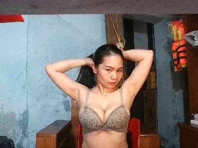 EllaShow93 webcam