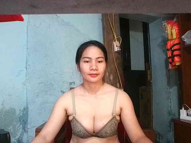 EllaShow93 webcam