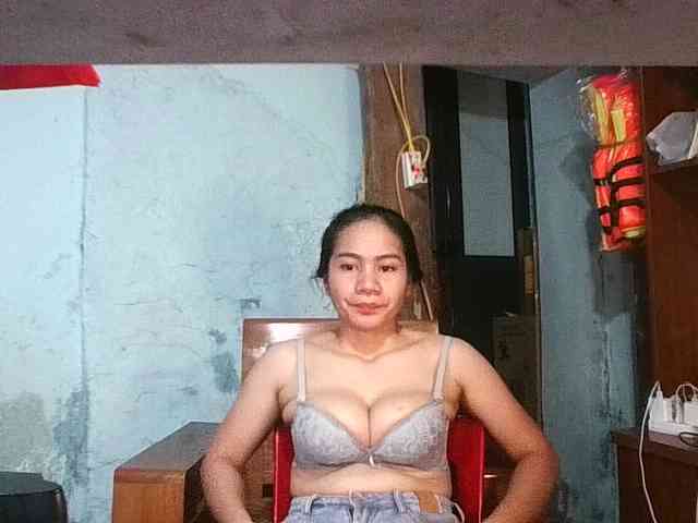 EllaShow93 webcam