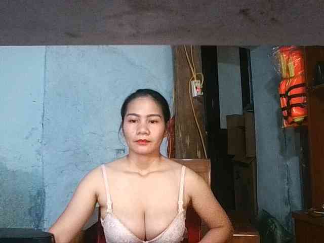 EllaShow93 webcam
