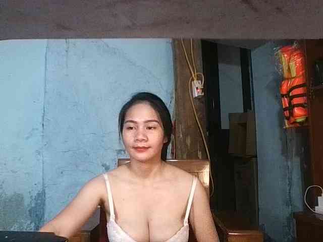 EllaShow93 webcam