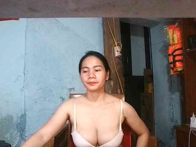 EllaShow93 webcam