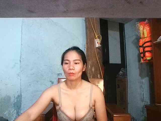 EllaShow93 webcam
