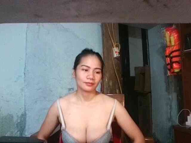 EllaShow93 webcam