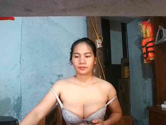 EllaShow93 webcam