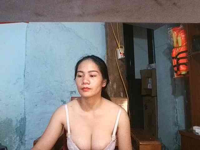 EllaShow93 webcam
