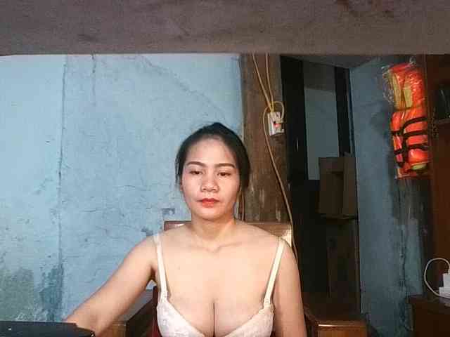EllaShow93 webcam