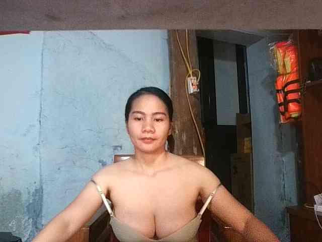 EllaShow93 webcam