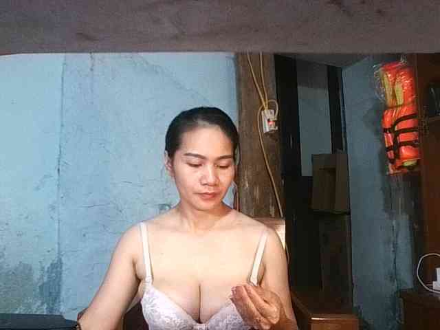 EllaShow93 webcam