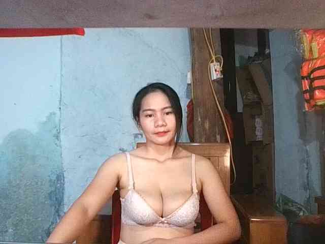 EllaShow93 webcam