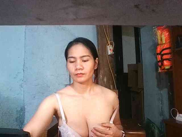 EllaShow93 webcam