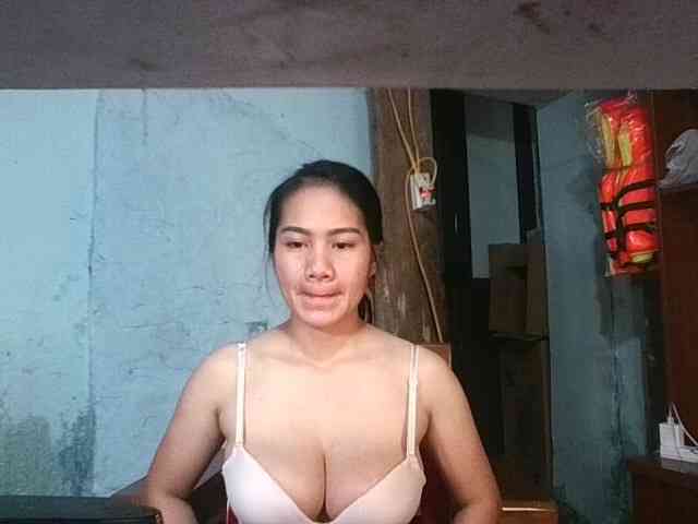EllaShow93 webcam