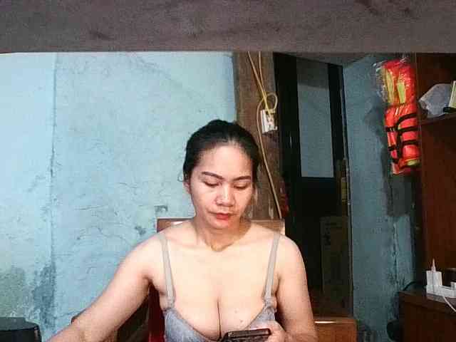 EllaShow93 webcam