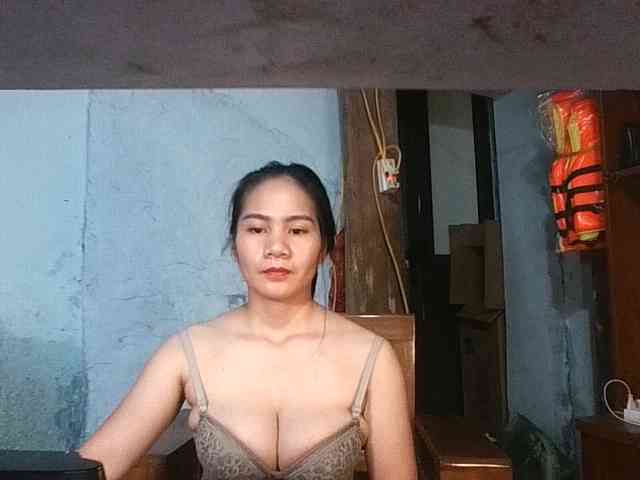 EllaShow93 webcam