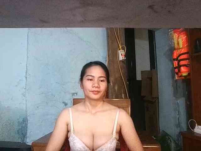 EllaShow93 webcam