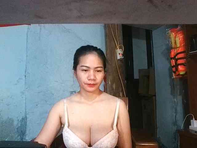 EllaShow93 webcam
