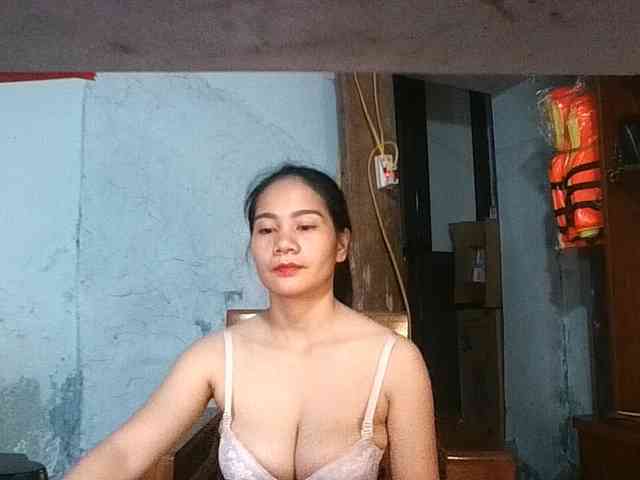 EllaShow93 webcam