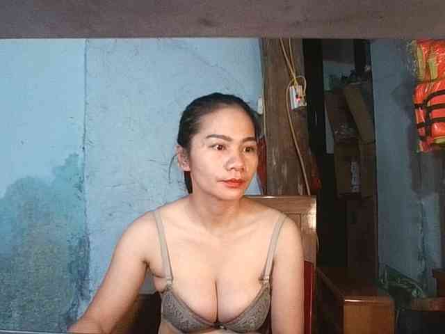 EllaShow93 webcam