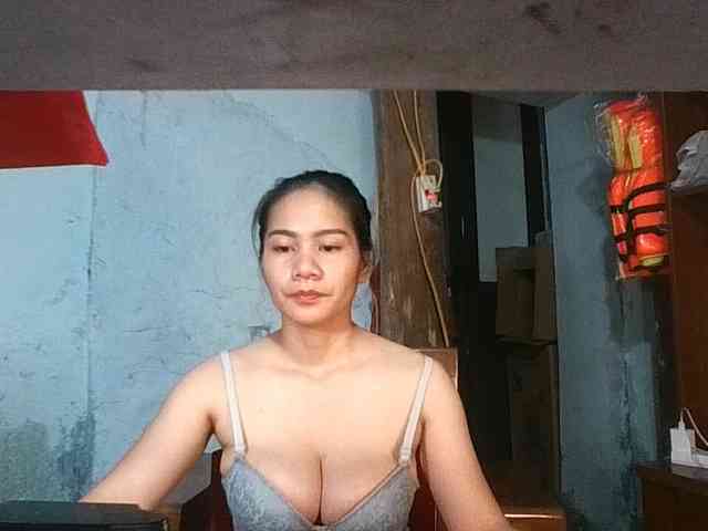 EllaShow93 webcam