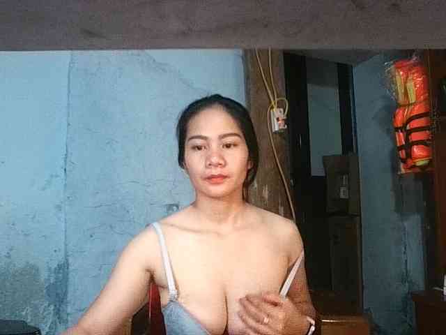 EllaShow93 webcam