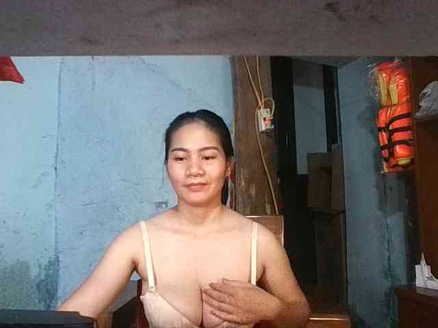 EllaShow93 webcam