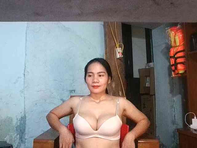 EllaShow93 webcam