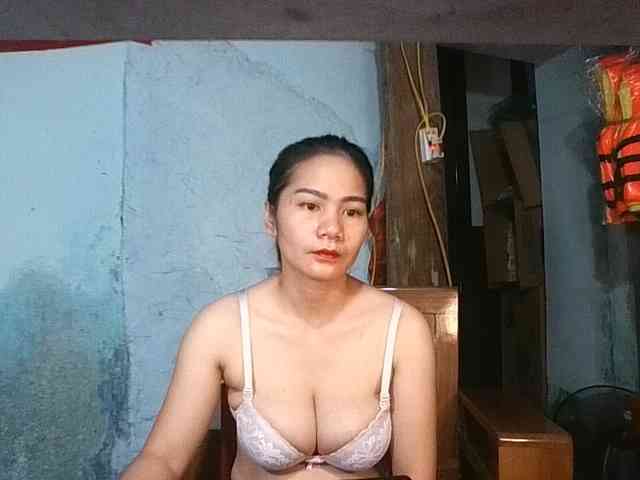 EllaShow93 webcam