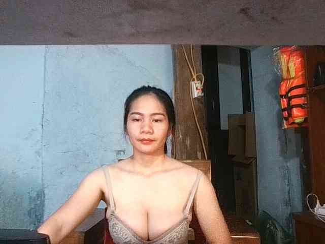 EllaShow93 webcam