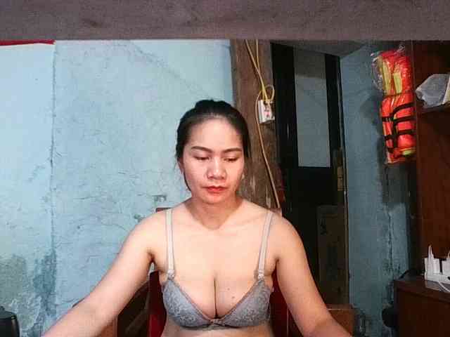 EllaShow93 webcam