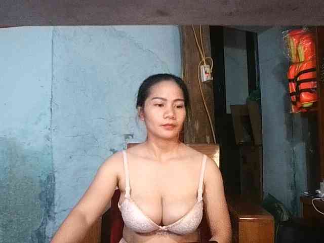 EllaShow93 webcam