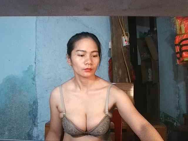 EllaShow93 webcam