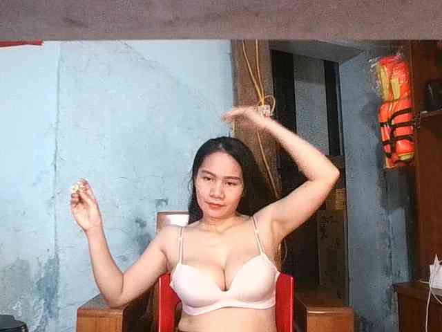EllaShow93 webcam