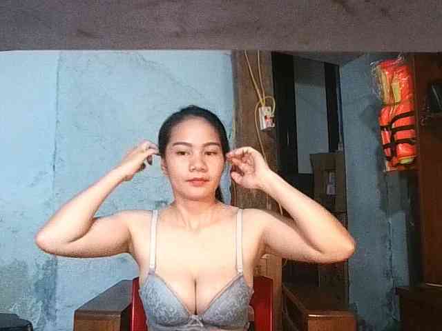 EllaShow93 webcam