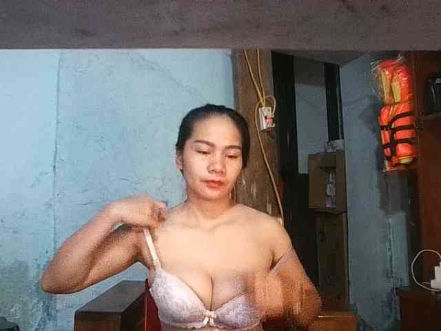 EllaShow93 webcam