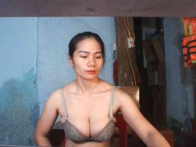 EllaShow93 webcam