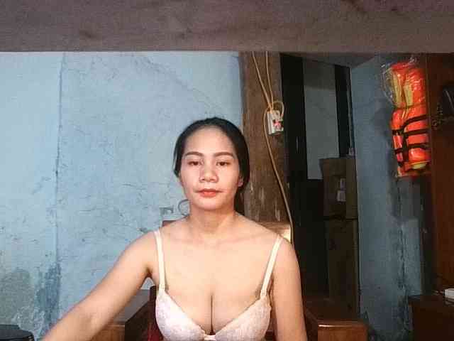 EllaShow93 webcam